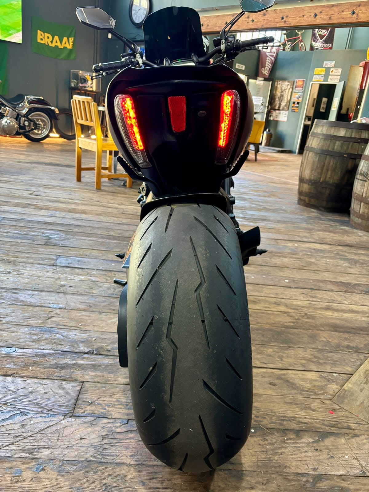 2018 Ducati Diavel Dark - Image 3